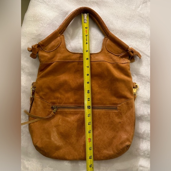 Anna Corrina $248 leather shoulder bag. Excellent condition. Super soft leather - Picture 5 of 9